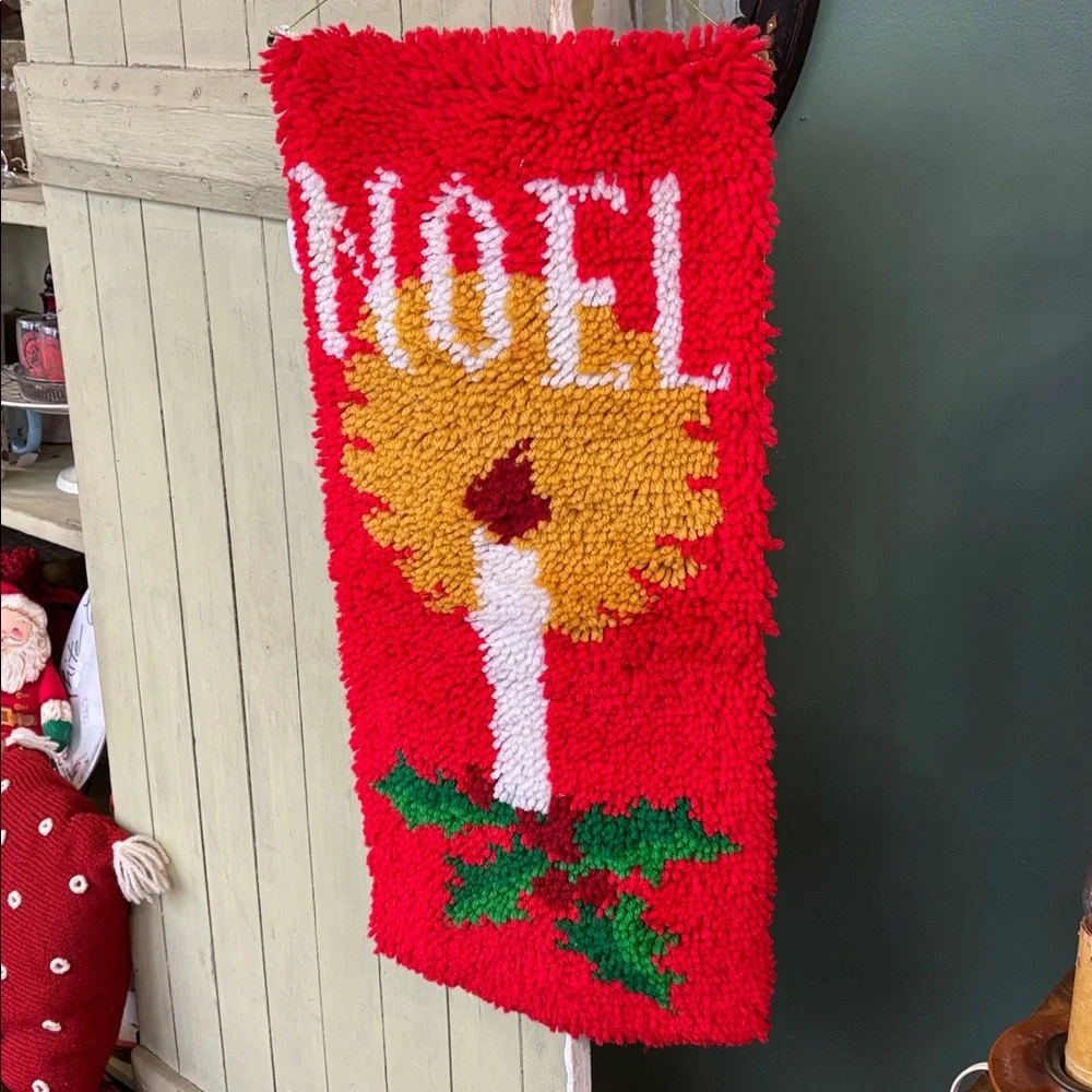 Vintage Christmas latch book wall hanging - Picture 2 of 4